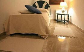 Movida Rooms